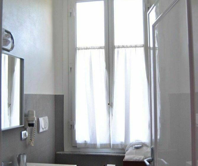 בית מלון כפרי Astoria