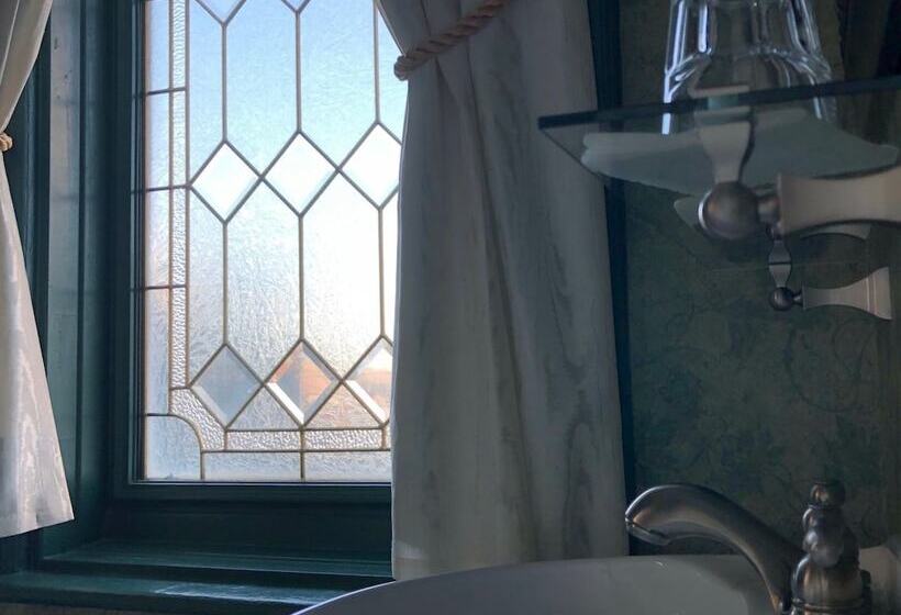 فندق Balmoral House Bed & Breakfast