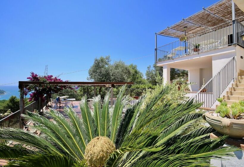 Отель B&b Baia Di Trentova