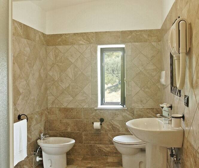 Отель B&b Baia Di Trentova