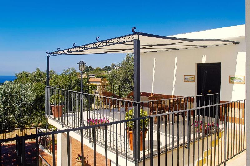 Отель B&b Baia Di Trentova