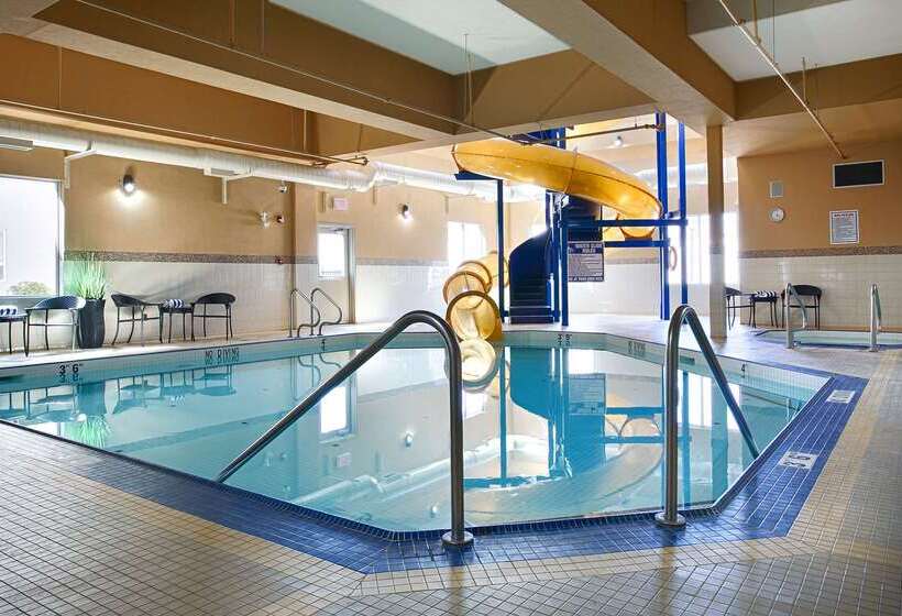 בית מלון כפרי Best Western Cold Lake Inn