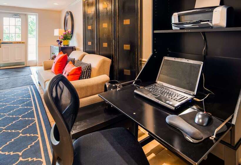 ホテル Best Western Colonel Butler Inn