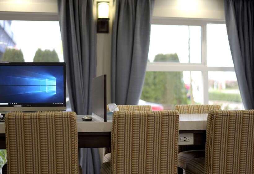 בית מלון כפרי Best Western Peace Arch Inn