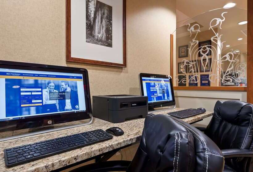 בית מלון כפרי Best Western Plus Chemainus Inn