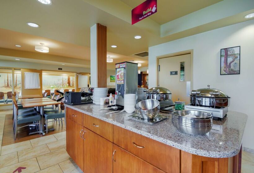 בית מלון כפרי Best Western Plus Chemainus Inn