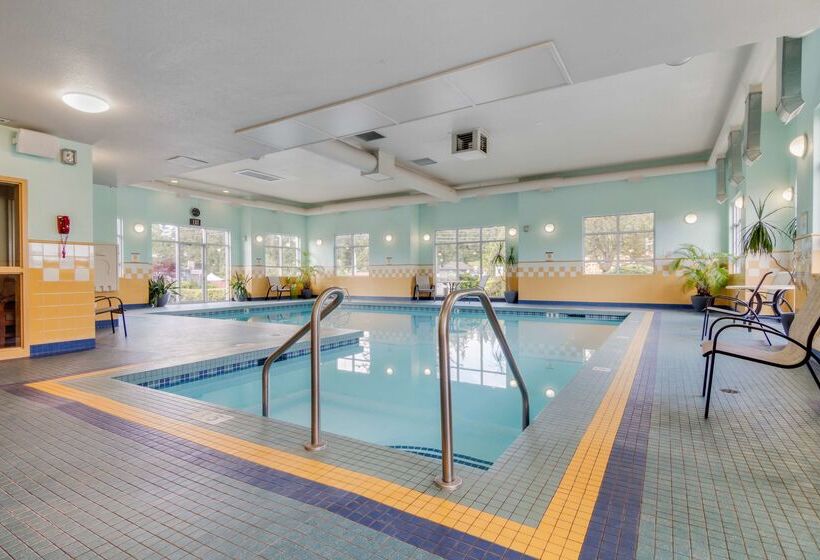 בית מלון כפרי Best Western Plus Chemainus Inn