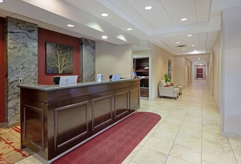 فندق Best Western Plus Muskoka Inn