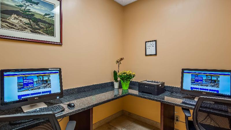 فندق Best Western Plus Muskoka Inn