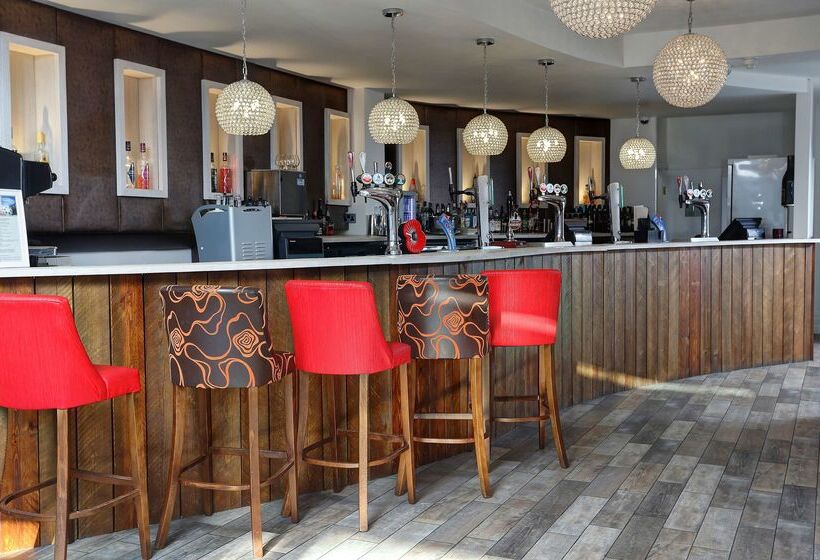 Отель Best Western Plus Oaklands