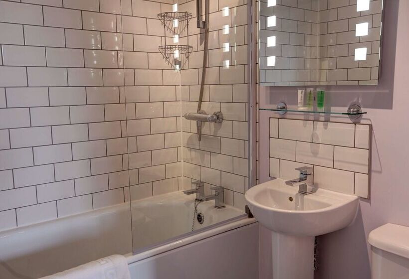 Отель Best Western Plus Oaklands