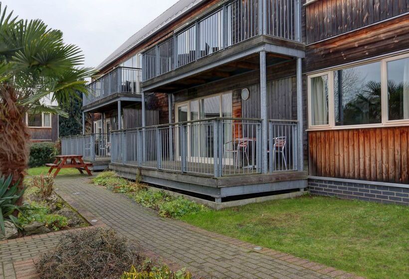 Отель Best Western Plus Oaklands