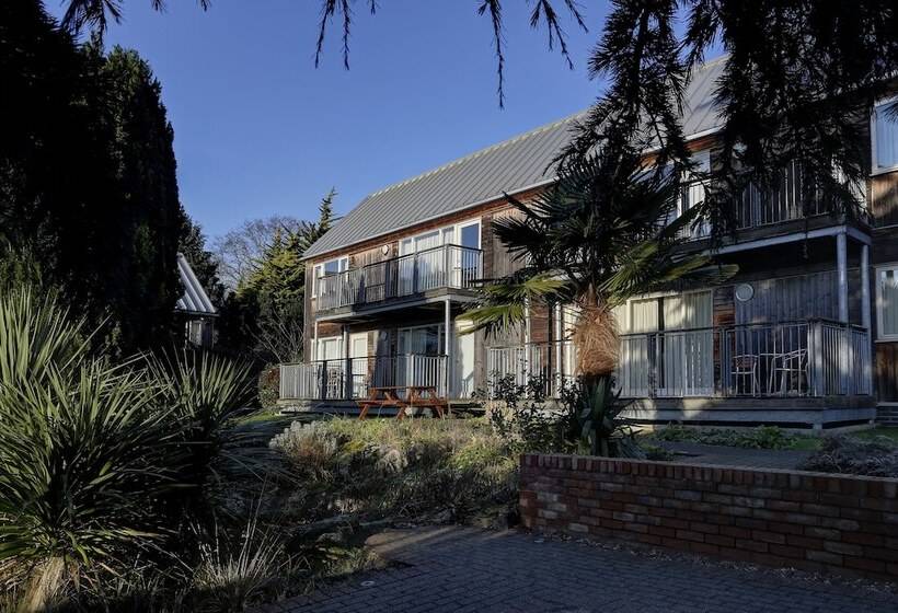 Отель Best Western Plus Oaklands