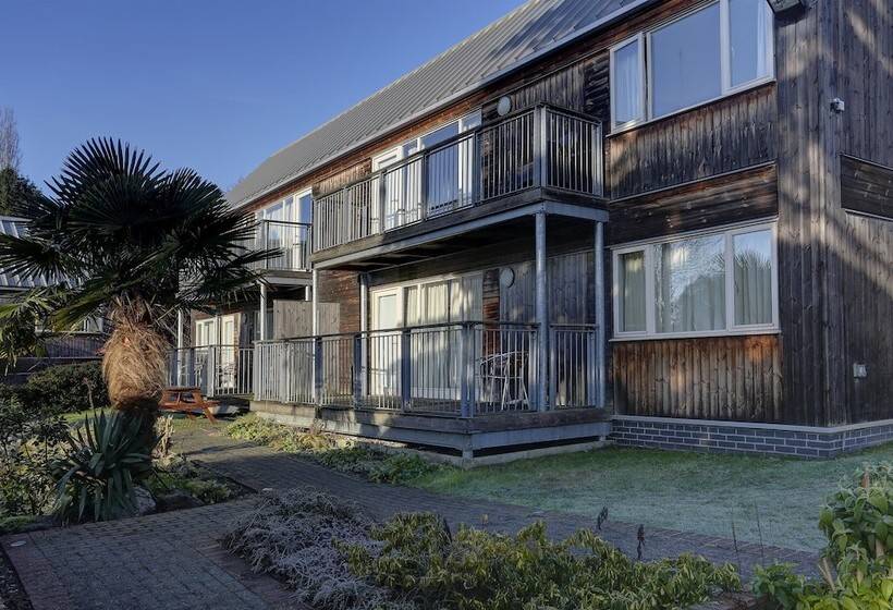 Отель Best Western Plus Oaklands