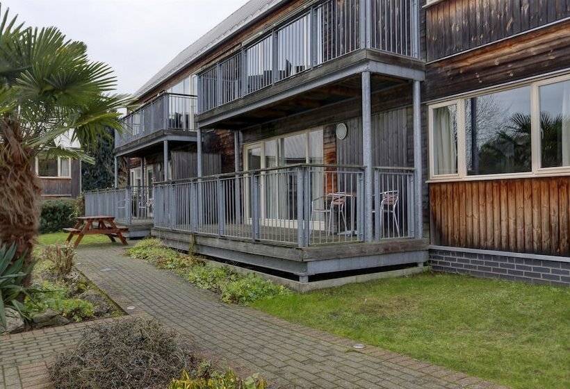 Отель Best Western Plus Oaklands