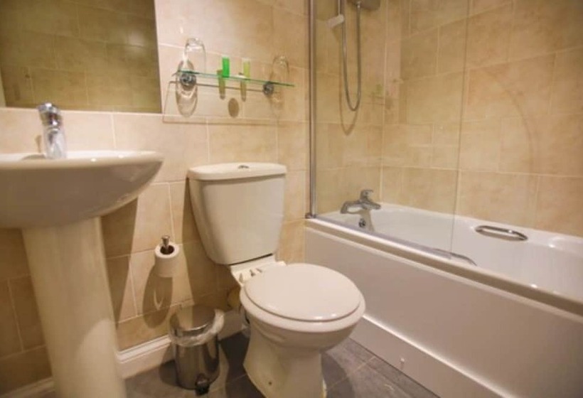 Отель Best Western Plus Oaklands