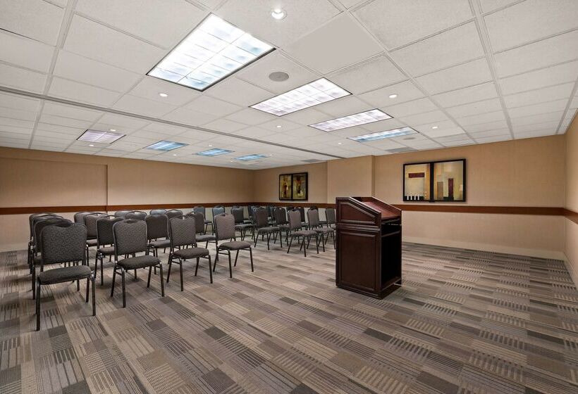 فندق Best Western Plus Orangeville Inn & Suites