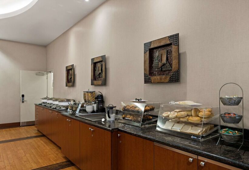 فندق Best Western Plus Orangeville Inn & Suites