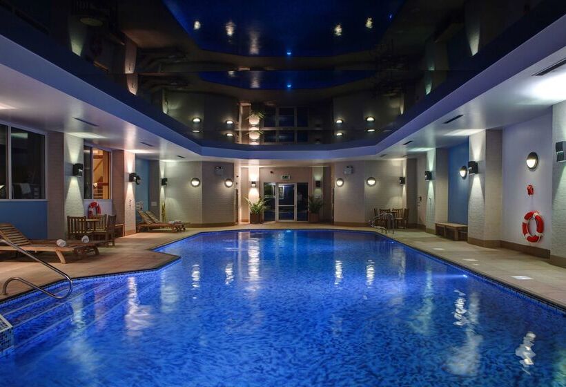 Windmill Village Hotel, Golf Club & Spa, Bw Signature Collection