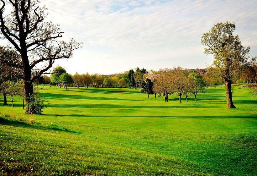 Windmill Village Hotel, Golf Club & Spa, Bw Signature Collection