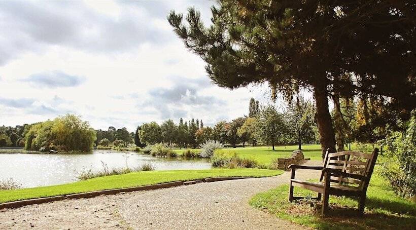 Windmill Village Hotel, Golf Club & Spa, Bw Signature Collection