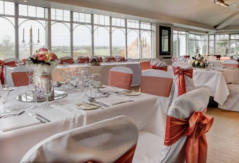 Windmill Village Hotel, Golf Club & Spa, Bw Signature Collection