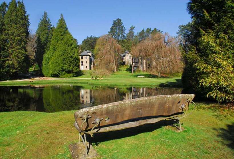 בית מלון כפרי Bovey Castle