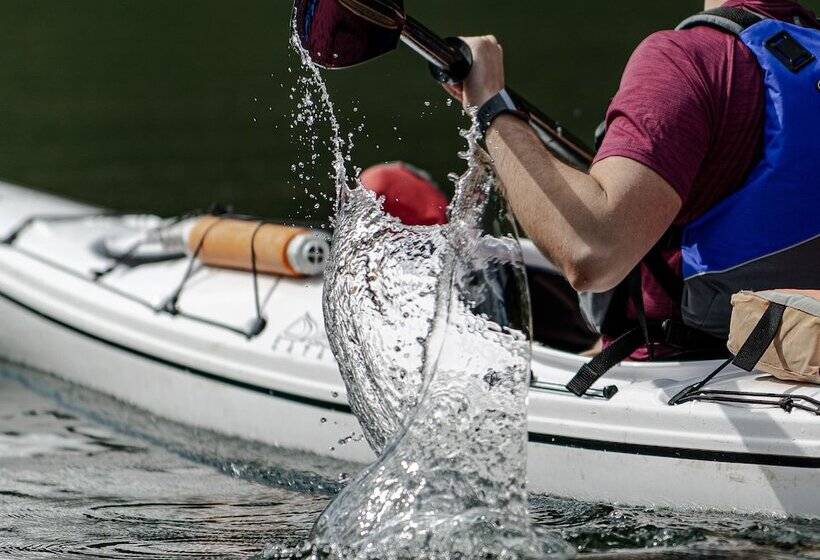 酒店 Brentwood Bay Resort & Spa