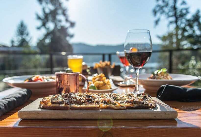 酒店 Brentwood Bay Resort & Spa