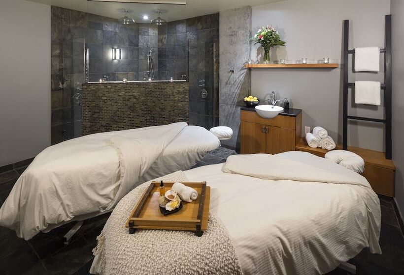 酒店 Brentwood Bay Resort & Spa