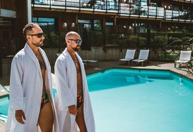 酒店 Brentwood Bay Resort & Spa