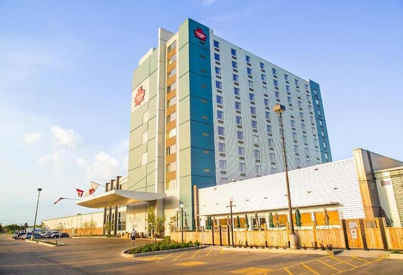 Отель Canad Inns Destination Centre Brandon