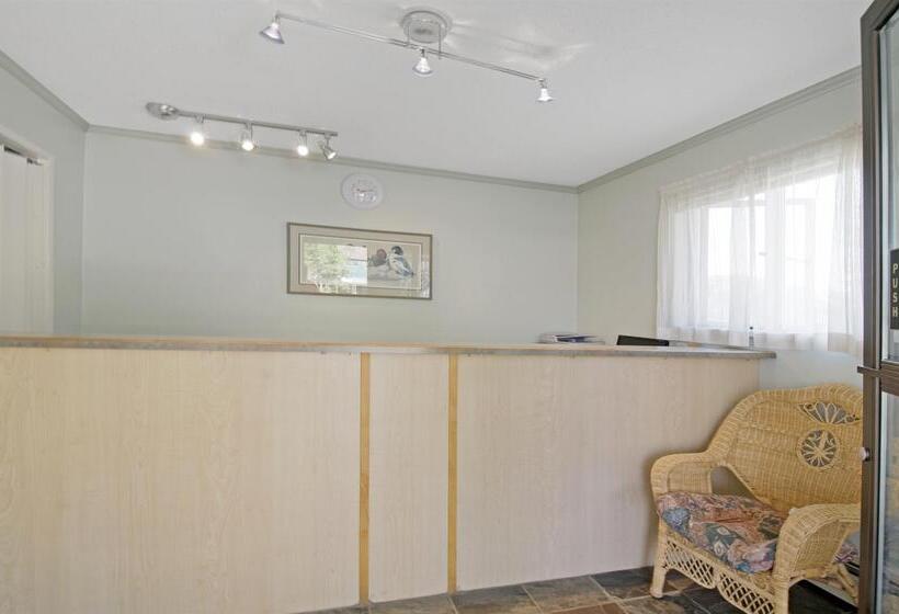 Hotel Canada S Best Value Desert Inn & Suites