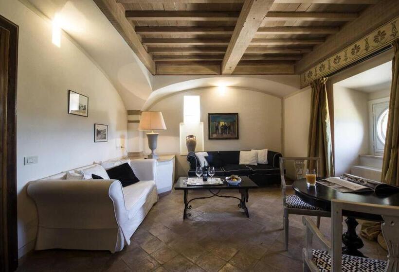 فندق Castello Di Velona Resort, Thermal Spa & Winery