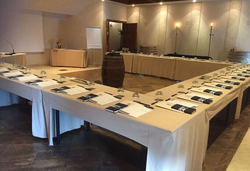 فندق Castello Di Velona Resort, Thermal Spa & Winery