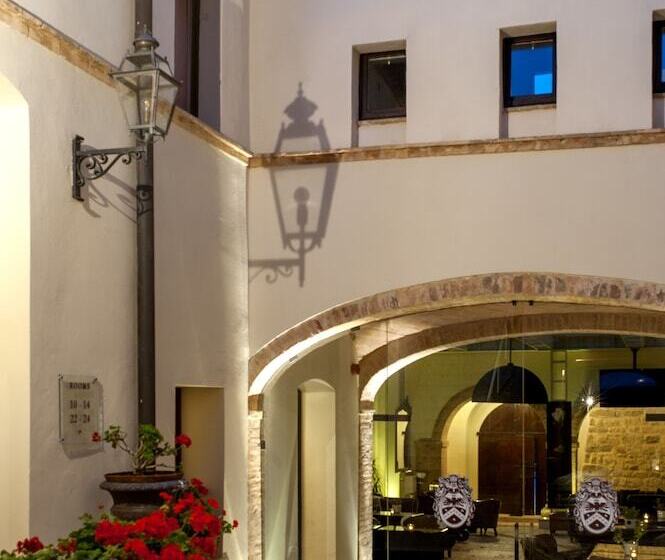 فندق Castello Di Velona Resort, Thermal Spa & Winery