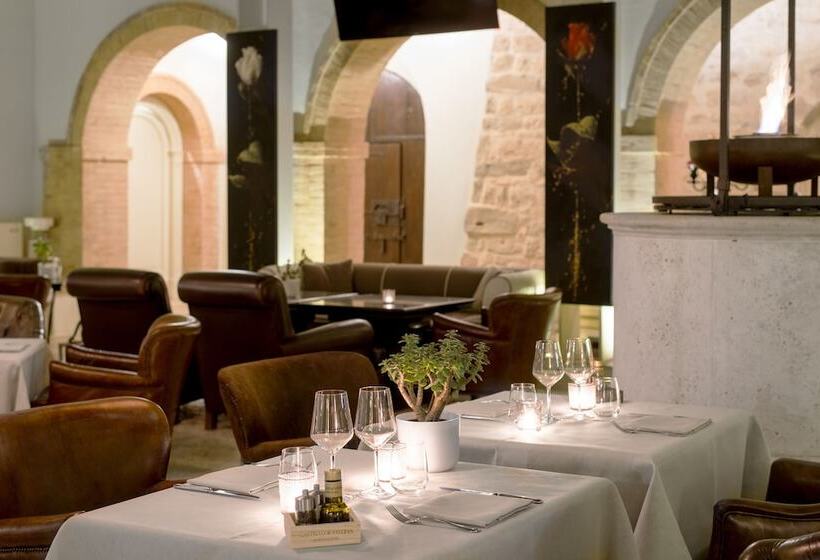 فندق Castello Di Velona Resort, Thermal Spa & Winery