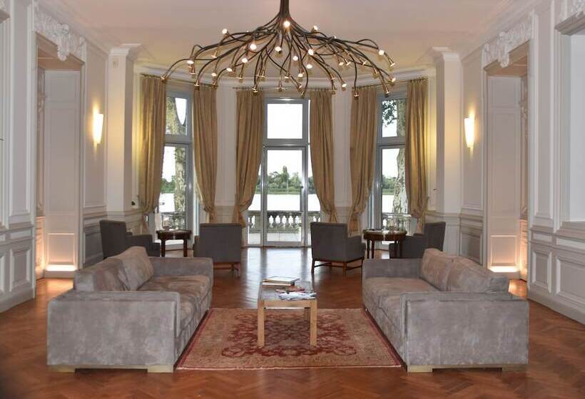 Отель Chateau Grattequina