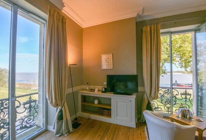 Отель Chateau Grattequina