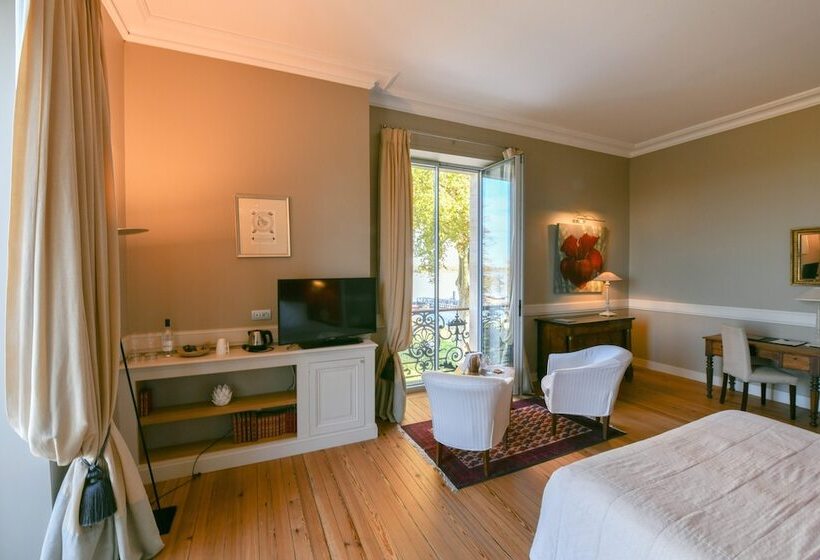 Отель Chateau Grattequina