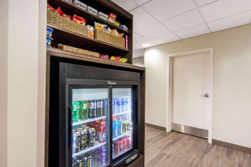 فندق Comfort Inn & Suites