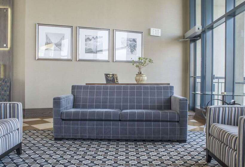 בית מלון כפרי Comfort Inn Fallsview