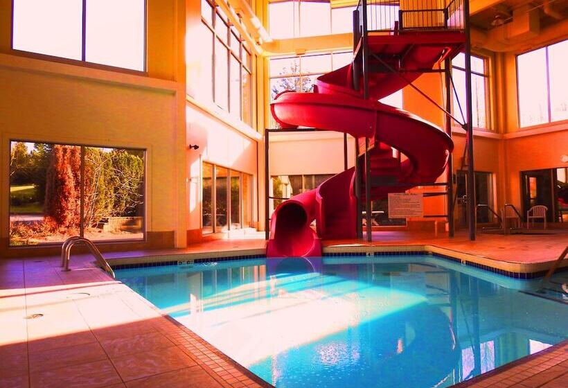 هتل Comfort Inn & Suites