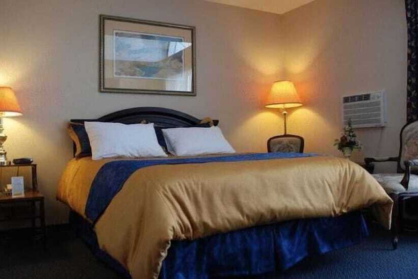 هتل Commons Inn