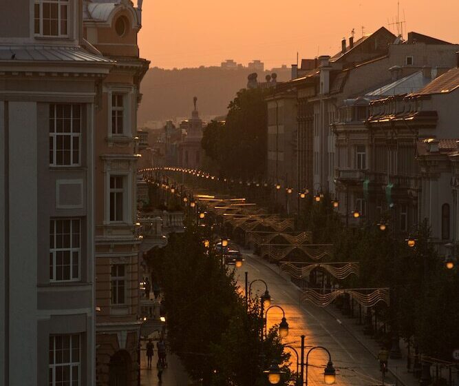 Congress Avenue Hotel