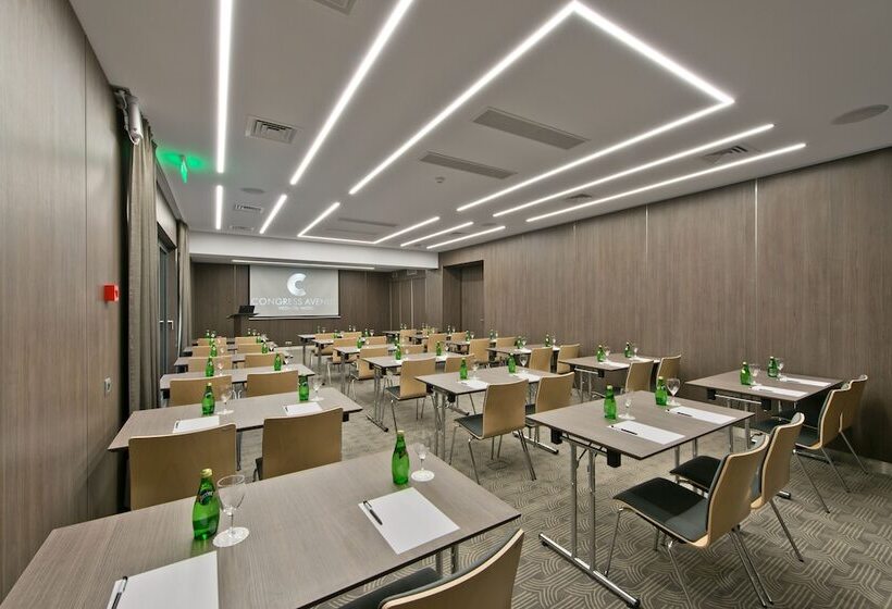 Congress Avenue Hotel