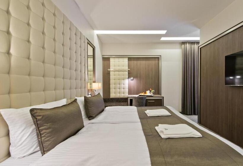 Congress Avenue Hotel