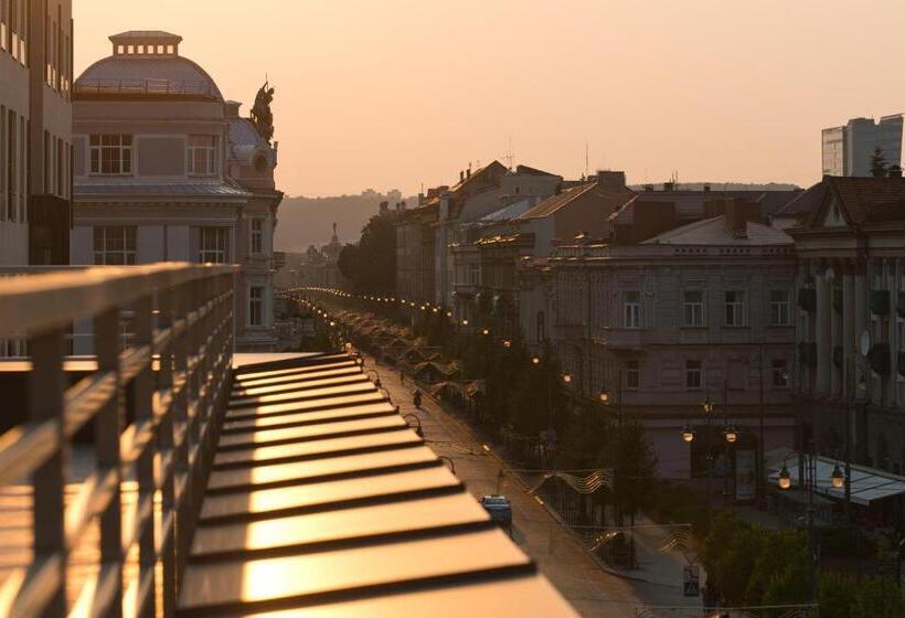 Congress Avenue Hotel