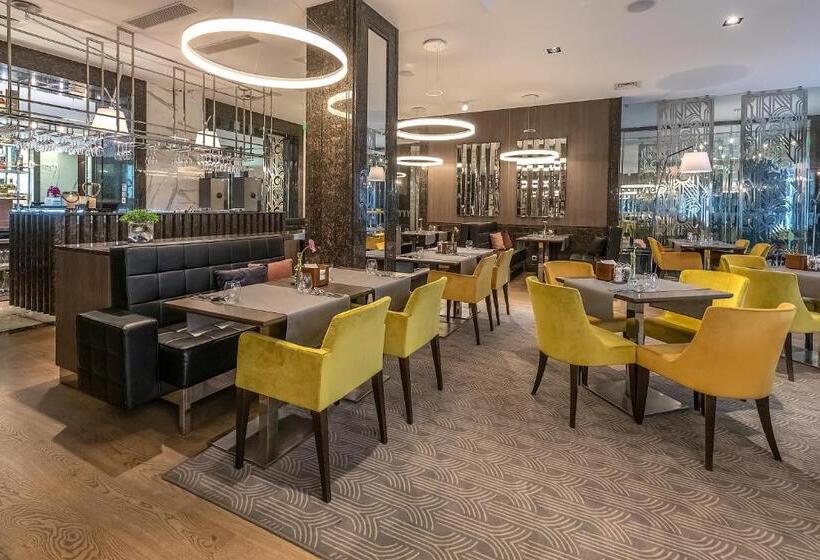 Congress Avenue Hotel