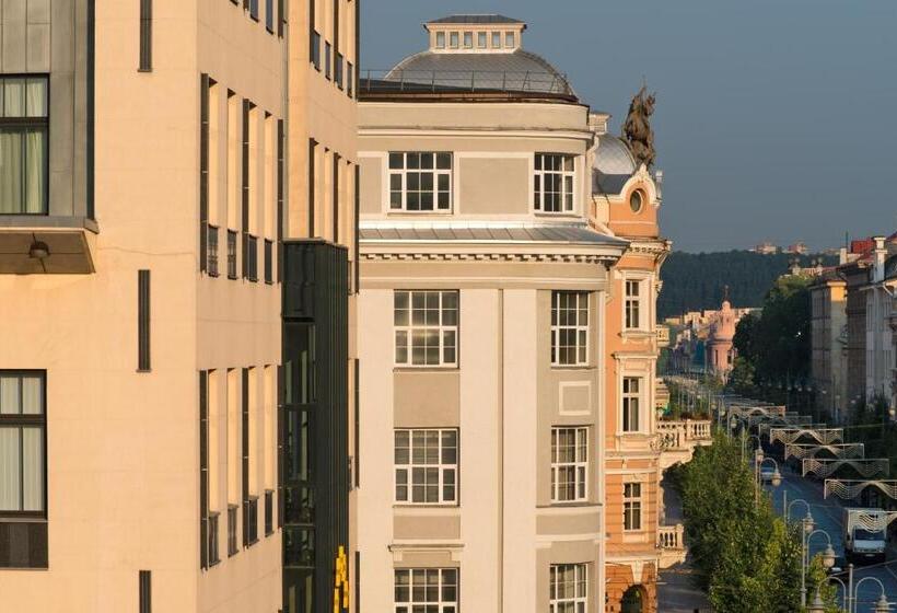 Congress Avenue Hotel